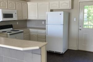 3 bed / 2 bath Luxury West Wood  Apartments   Additional Photo